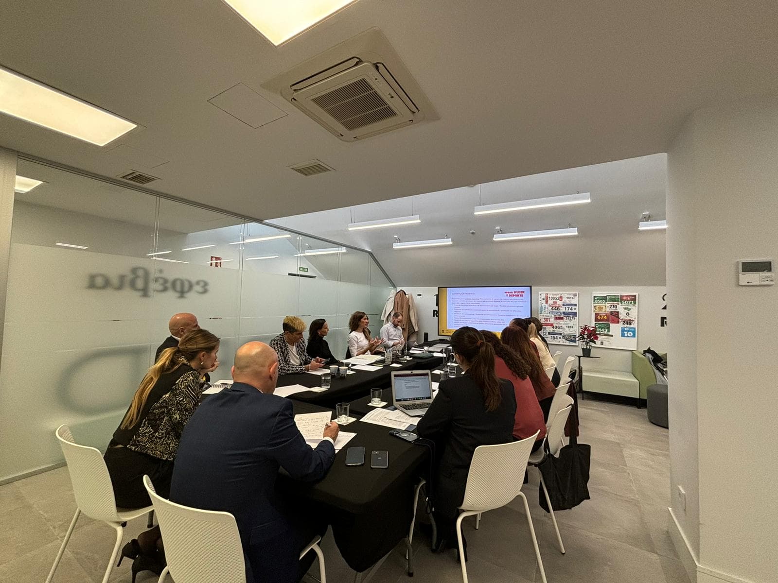 Organización de dos jornadas temáticas sobre deporte, mujer y discapacidad para el Ayuntamiento de Madrid